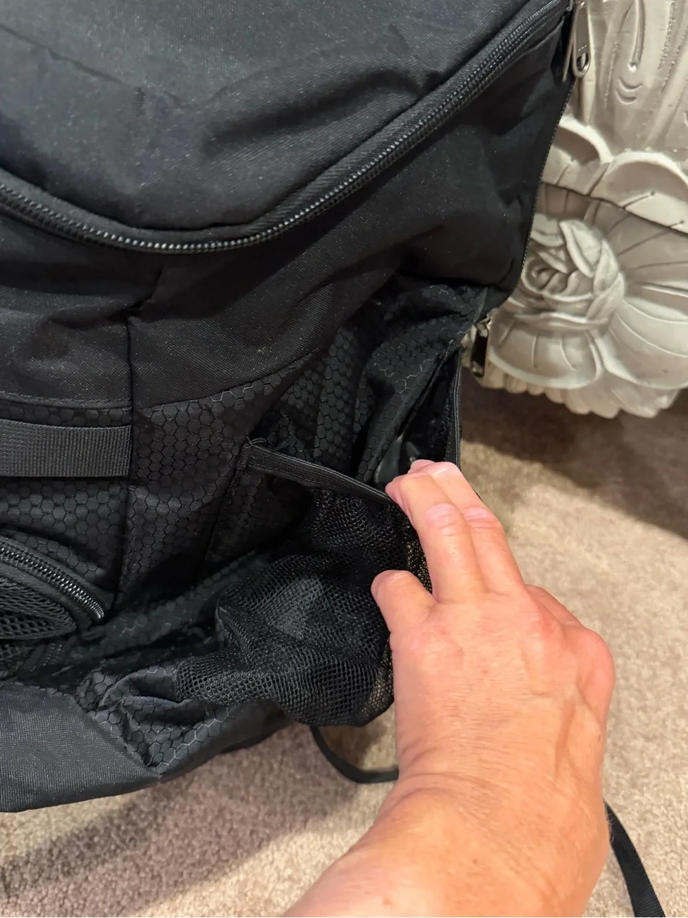 Sports ball basketball backpack mesh pockets black athletic gym soccer football